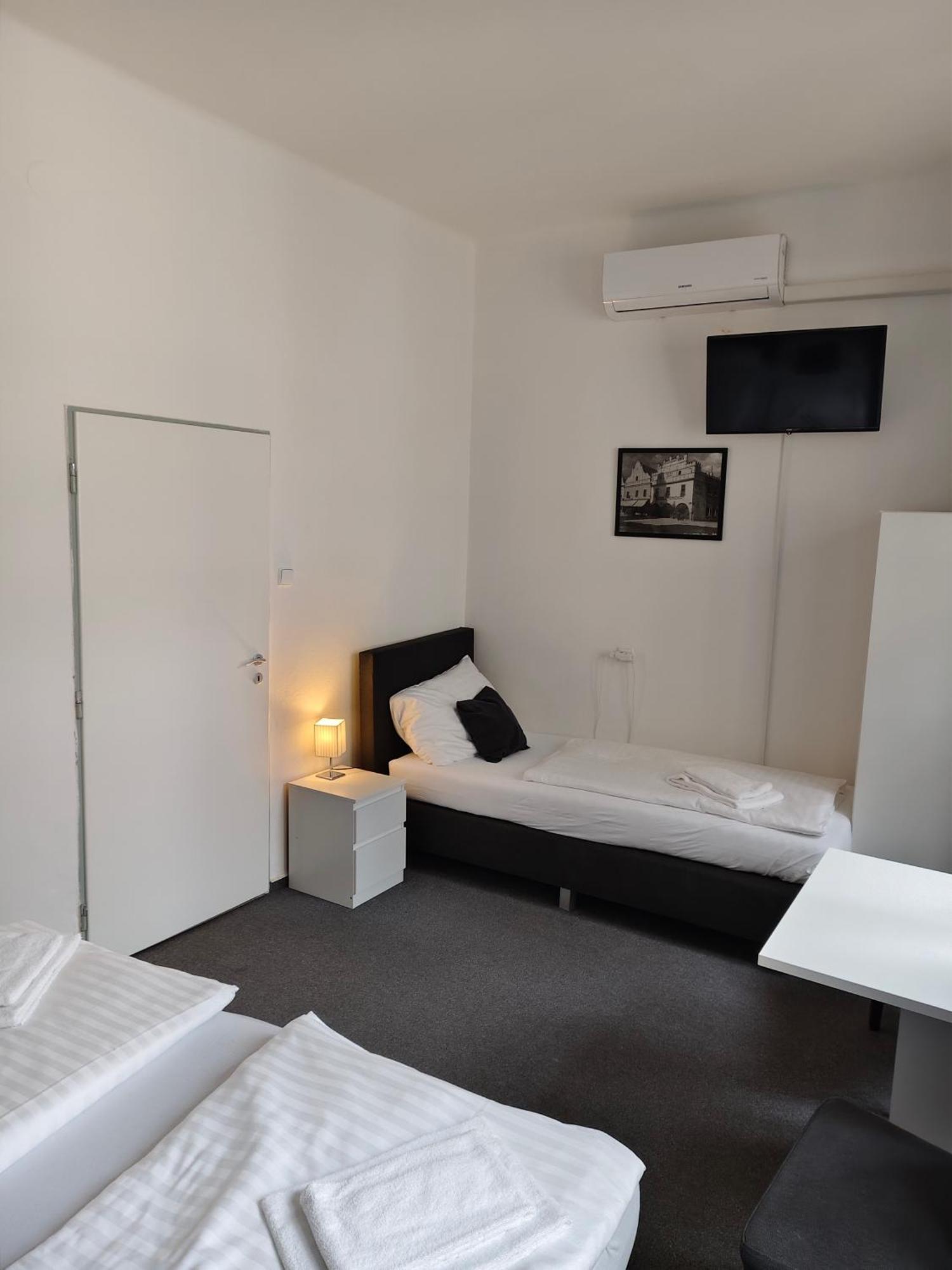 Hotel Bily Konicek Trebon Ngoại thất bức ảnh