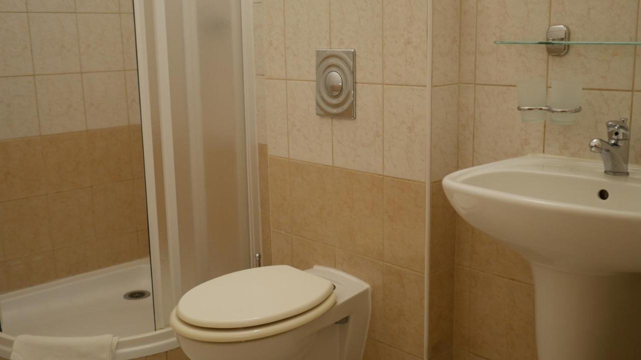 Hotel Bily Konicek Trebon Ngoại thất bức ảnh