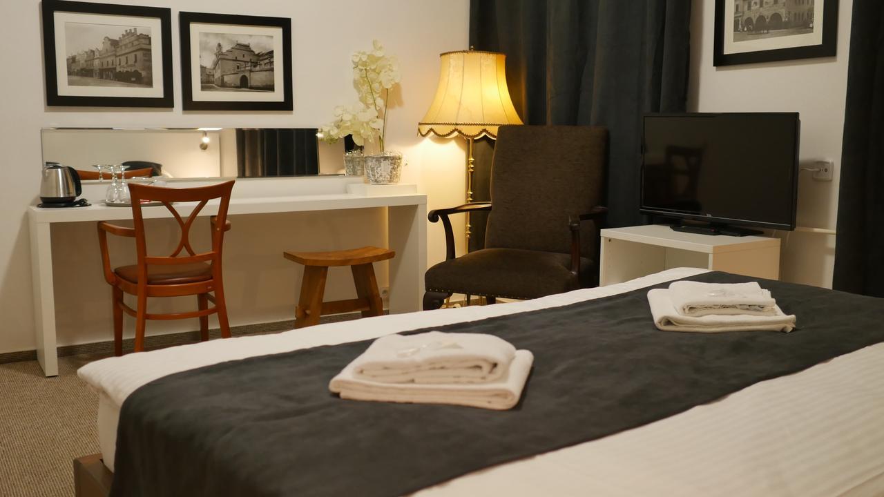 Hotel Bily Konicek Trebon Ngoại thất bức ảnh